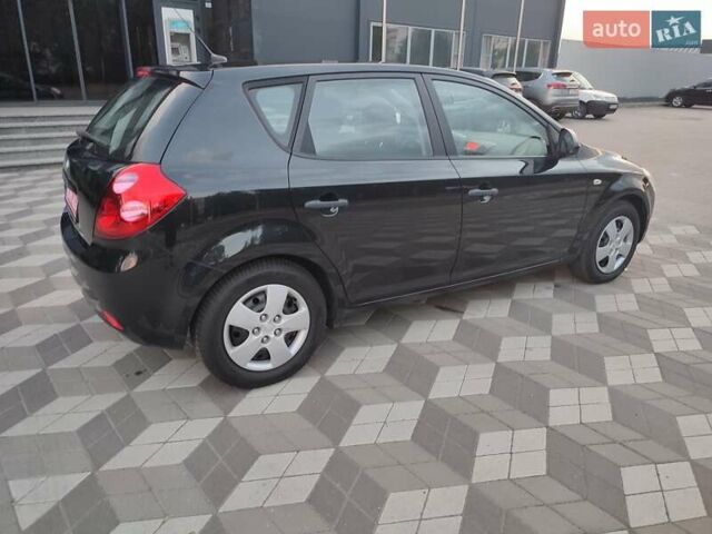Чорний Кіа Сід, об'ємом двигуна 1.4 л та пробігом 244 тис. км за 5800 $, фото 4 на Automoto.ua