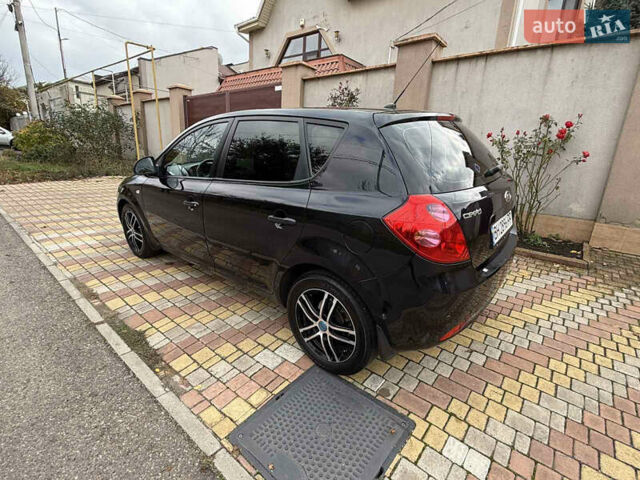 Черный Киа Сид, объемом двигателя 1.6 л и пробегом 203 тыс. км за 5900 $, фото 14 на Automoto.ua