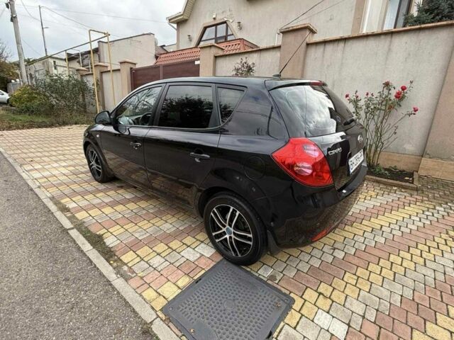 Черный Киа Сид, объемом двигателя 1.6 л и пробегом 203 тыс. км за 5900 $, фото 13 на Automoto.ua