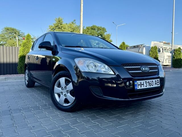 Черный Киа Сид, объемом двигателя 1.4 л и пробегом 160 тыс. км за 5550 $, фото 6 на Automoto.ua