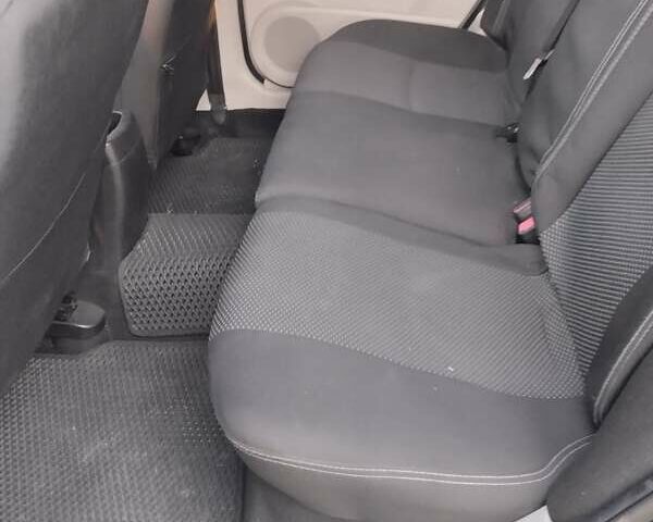 Чорний Кіа Сід, об'ємом двигуна 1.4 л та пробігом 260 тис. км за 5500 $, фото 4 на Automoto.ua
