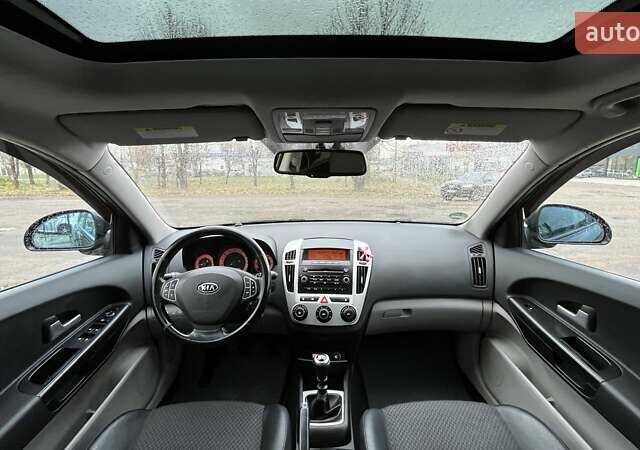 Черный Киа Сид, объемом двигателя 1.6 л и пробегом 310 тыс. км за 5990 $, фото 12 на Automoto.ua