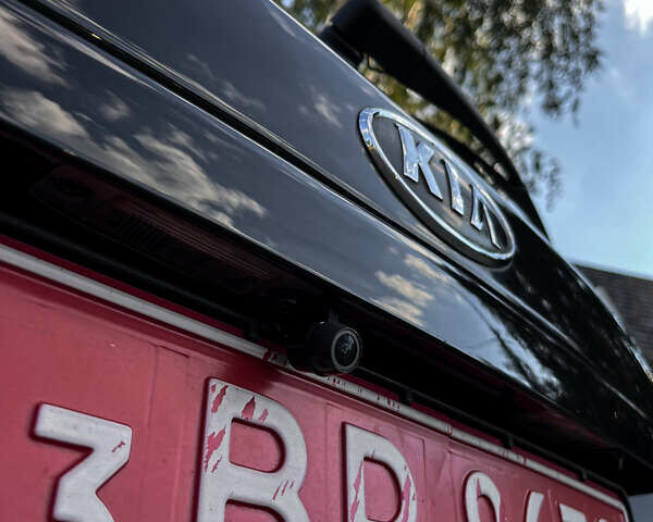 Черный Киа Сид, объемом двигателя 1.4 л и пробегом 219 тыс. км за 5800 $, фото 20 на Automoto.ua