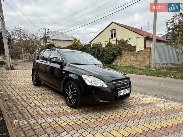 Черный Киа Сид, объемом двигателя 1.6 л и пробегом 203 тыс. км за 5900 $, фото 9 на Automoto.ua