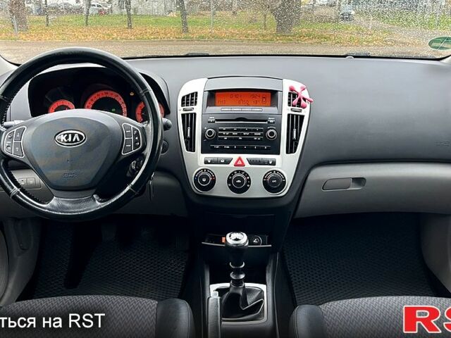 Чорний Кіа Сід, об'ємом двигуна 1.6 л та пробігом 310 тис. км за 5990 $, фото 9 на Automoto.ua