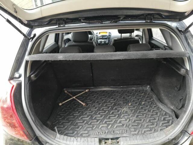 Чорний Кіа Сід, об'ємом двигуна 1.6 л та пробігом 338 тис. км за 3500 $, фото 15 на Automoto.ua