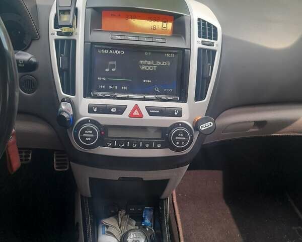 Черный Киа Сид, объемом двигателя 2 л и пробегом 244 тыс. км за 6500 $, фото 5 на Automoto.ua