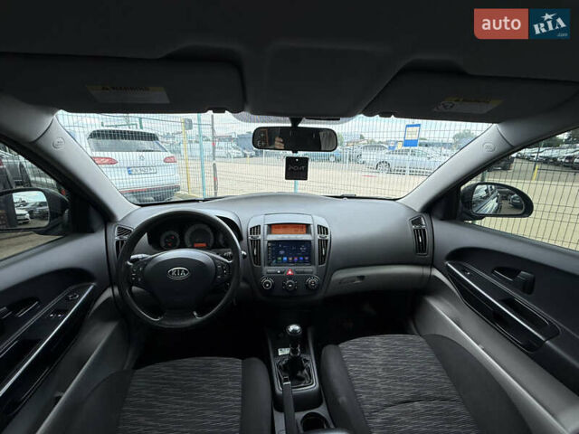 Черный Киа Сид, объемом двигателя 1.58 л и пробегом 266 тыс. км за 5490 $, фото 8 на Automoto.ua