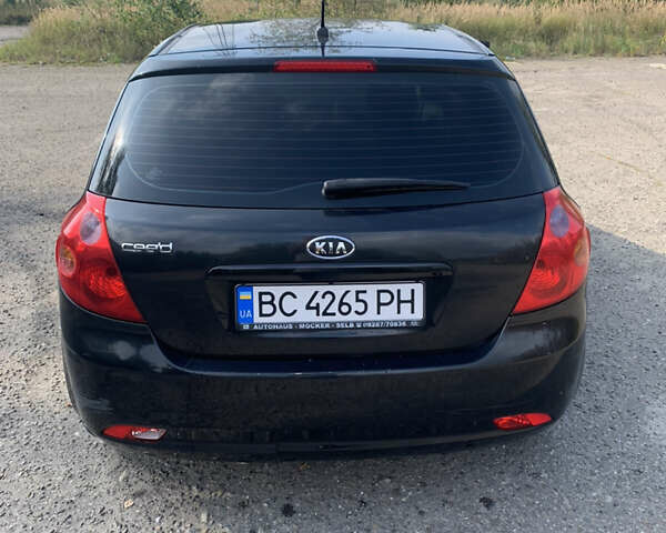 Черный Киа Сид, объемом двигателя 1.4 л и пробегом 152 тыс. км за 5200 $, фото 7 на Automoto.ua