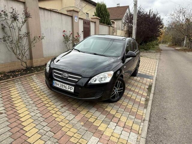 Черный Киа Сид, объемом двигателя 1.6 л и пробегом 203 тыс. км за 5900 $, фото 3 на Automoto.ua