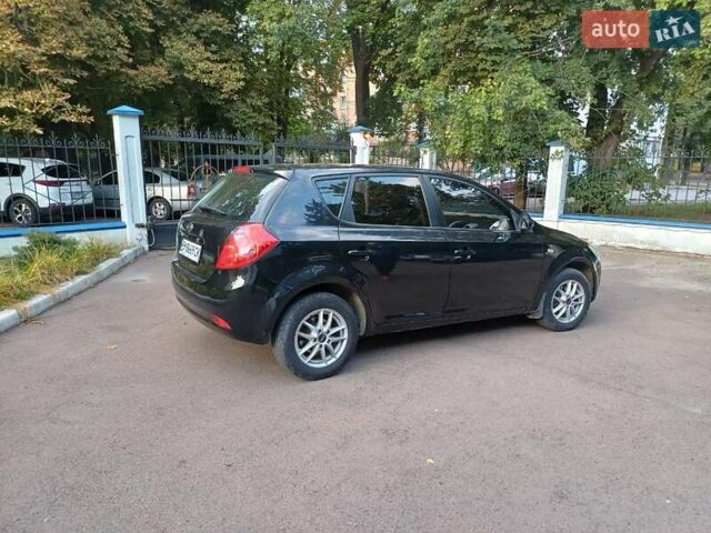 Черный Киа Сид, объемом двигателя 1.4 л и пробегом 250 тыс. км за 5200 $, фото 10 на Automoto.ua