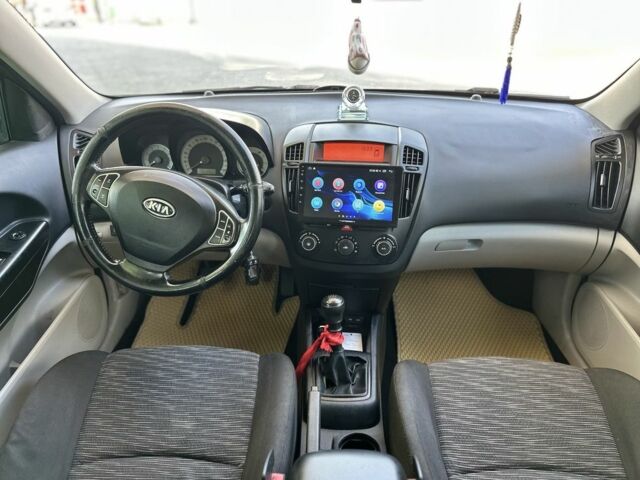 Черный Киа Сид, объемом двигателя 1.6 л и пробегом 286 тыс. км за 3850 $, фото 6 на Automoto.ua