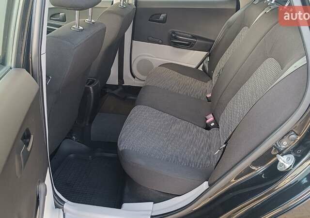 Кіа Сід 2007 у Києві на Automoto.ua Чорний Кіа Сід, об'ємом двигуна 1.4 л та пробігом 109 тис. км за 4885 $, фото 10 на Automoto.ua