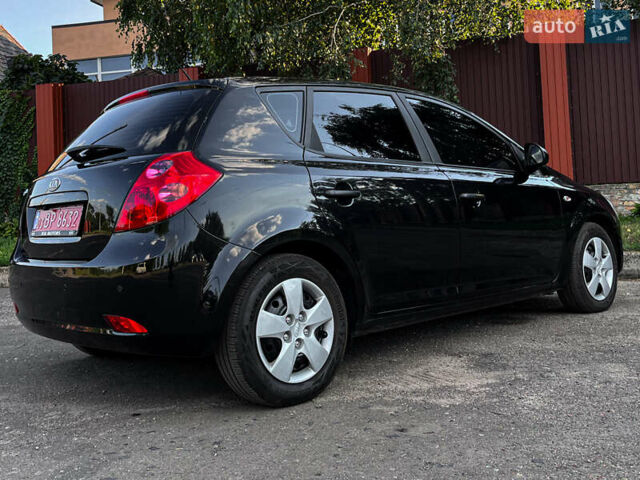 Черный Киа Сид, объемом двигателя 1.4 л и пробегом 219 тыс. км за 5800 $, фото 16 на Automoto.ua