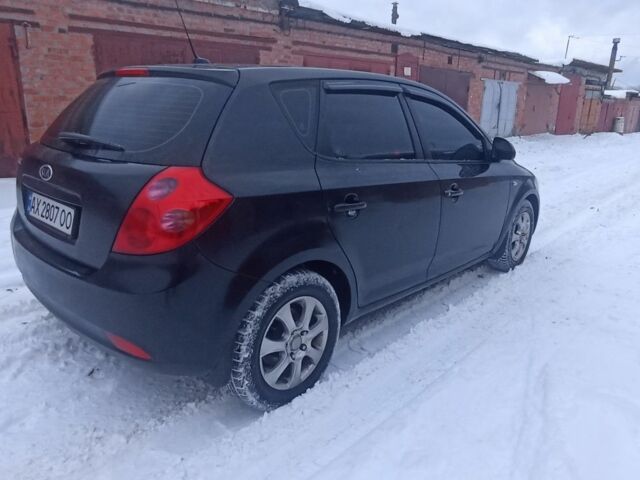 Чорний Кіа Сід, об'ємом двигуна 1.6 л та пробігом 214 тис. км за 5500 $, фото 9 на Automoto.ua