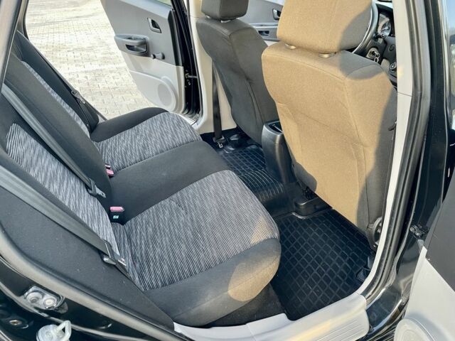 Черный Киа Сид, объемом двигателя 1.4 л и пробегом 250 тыс. км за 5200 $, фото 23 на Automoto.ua