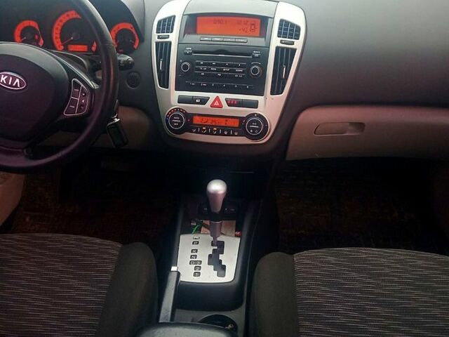 Чорний Кіа Сід, об'ємом двигуна 1.6 л та пробігом 202 тис. км за 6200 $, фото 5 на Automoto.ua