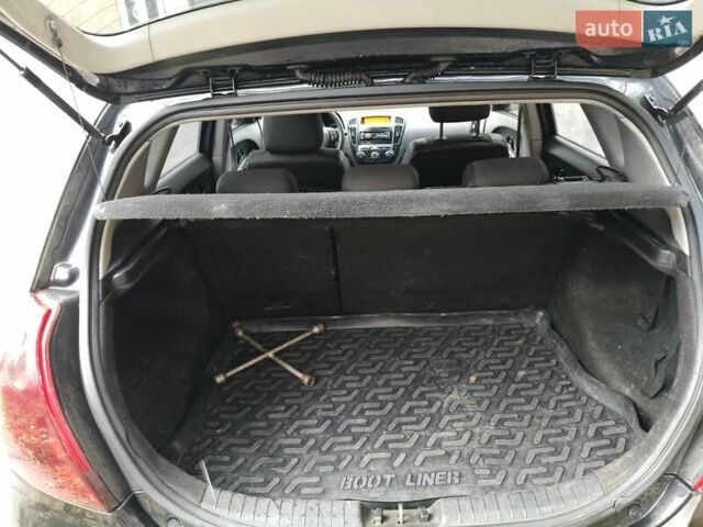 Чорний Кіа Сід, об'ємом двигуна 1.59 л та пробігом 338 тис. км за 3500 $, фото 15 на Automoto.ua