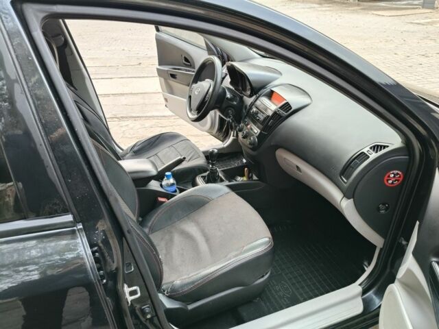 Чорний Кіа Сід, об'ємом двигуна 1.6 л та пробігом 338 тис. км за 3500 $, фото 5 на Automoto.ua