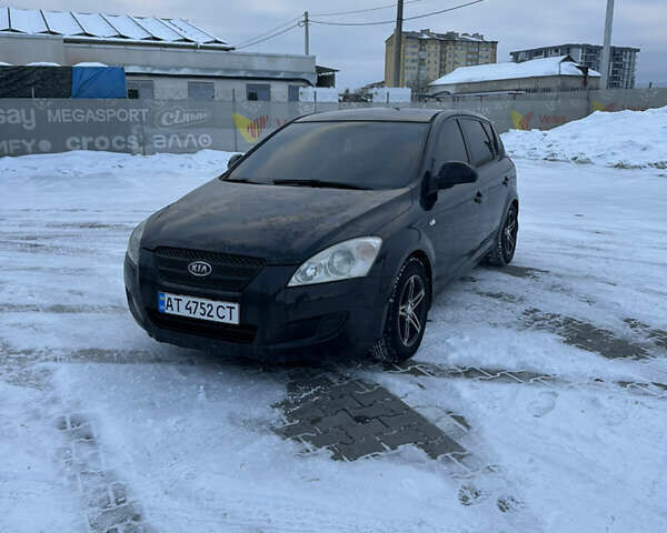 Черный Киа Сид, объемом двигателя 1.61 л и пробегом 250 тыс. км за 5800 $, фото 1 на Automoto.ua