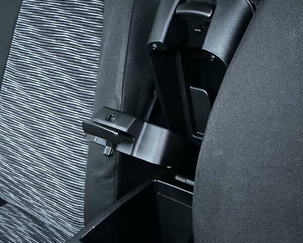 Черный Киа Сид, объемом двигателя 1.6 л и пробегом 238 тыс. км за 5700 $, фото 27 на Automoto.ua