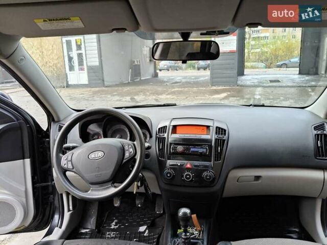 Чорний Кіа Сід, об'ємом двигуна 1.59 л та пробігом 338 тис. км за 3500 $, фото 7 на Automoto.ua