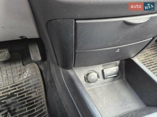 Чорний Кіа Сід, об'ємом двигуна 1.6 л та пробігом 247 тис. км за 5399 $, фото 25 на Automoto.ua