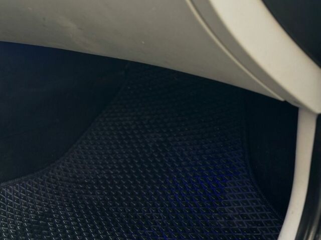 Черный Киа Сид, объемом двигателя 1.4 л и пробегом 330 тыс. км за 4499 $, фото 14 на Automoto.ua