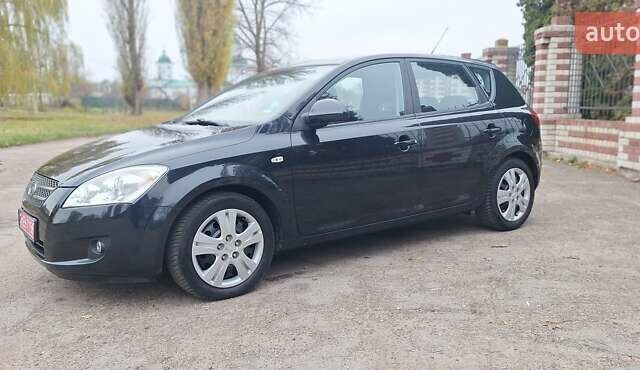 Черный Киа Сид, объемом двигателя 1.6 л и пробегом 220 тыс. км за 5850 $, фото 8 на Automoto.ua