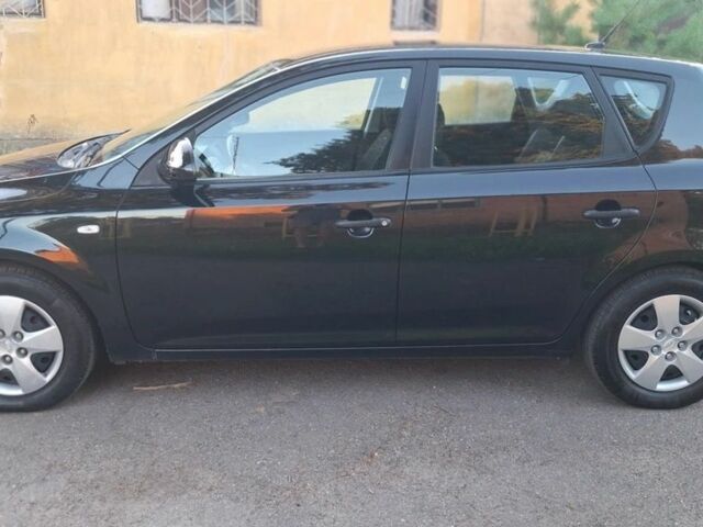 Киа Сид 2008 в Нежине на Automoto.ua Черный Киа Сид, объемом двигателя 1.4 л и пробегом 170 тыс. км за 5400 $, фото 6 на Automoto.ua