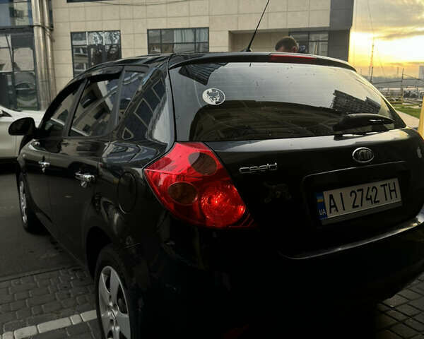Черный Киа Сид, объемом двигателя 1.4 л и пробегом 334 тыс. км за 4499 $, фото 3 на Automoto.ua