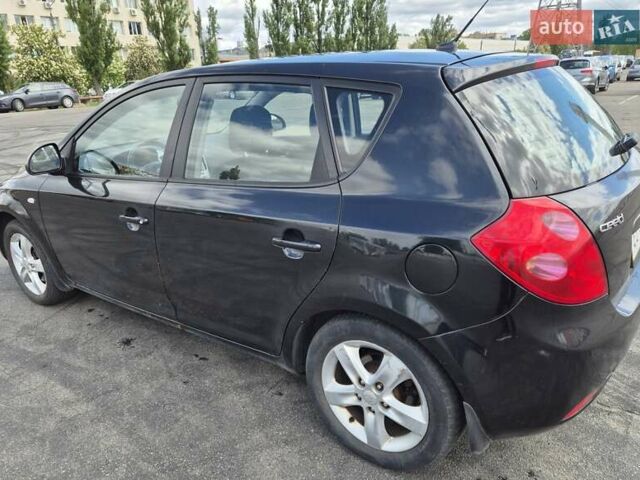 Черный Киа Сид, объемом двигателя 1.6 л и пробегом 242 тыс. км за 5899 $, фото 6 на Automoto.ua