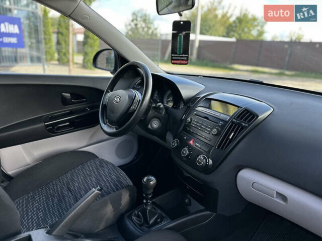 Чорний Кіа Сід, об'ємом двигуна 1.4 л та пробігом 226 тис. км за 5900 $, фото 46 на Automoto.ua