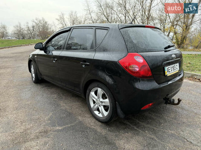 Черный Киа Сид, объемом двигателя 2 л и пробегом 180 тыс. км за 5400 $, фото 3 на Automoto.ua