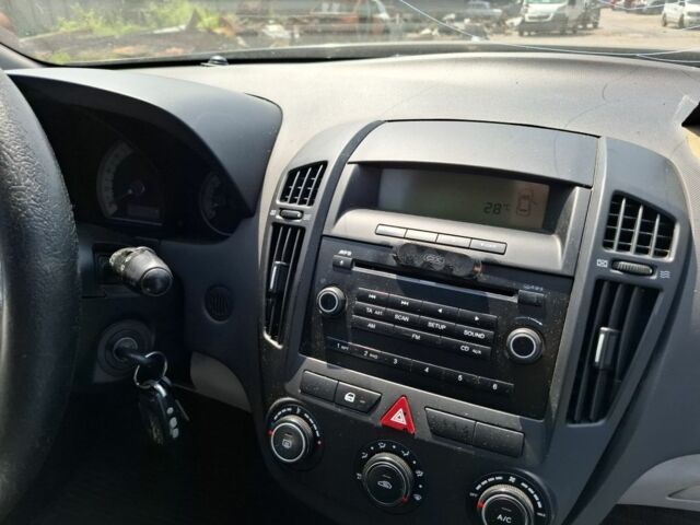 Черный Киа Сид, объемом двигателя 1.6 л и пробегом 451 тыс. км за 2500 $, фото 7 на Automoto.ua