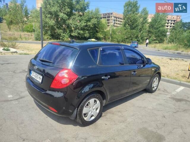 Чорний Кіа Сід, об'ємом двигуна 1.59 л та пробігом 200 тис. км за 6200 $, фото 3 на Automoto.ua