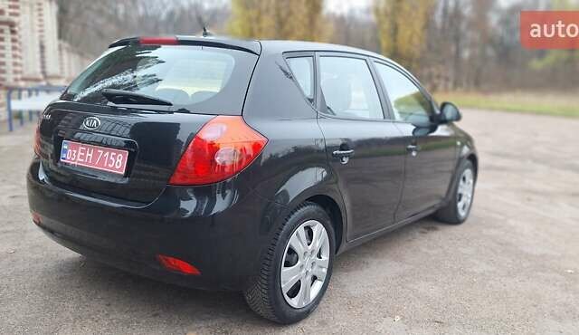 Черный Киа Сид, объемом двигателя 1.6 л и пробегом 220 тыс. км за 5850 $, фото 15 на Automoto.ua