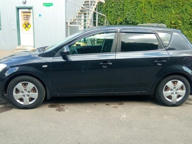 Черный Киа Сид, объемом двигателя 1.4 л и пробегом 178 тыс. км за 4850 $, фото 4 на Automoto.ua