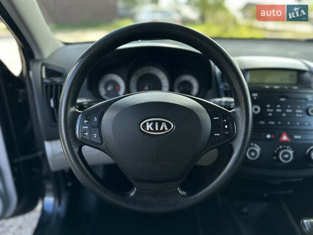 Чорний Кіа Сід, об'ємом двигуна 1.4 л та пробігом 226 тис. км за 5900 $, фото 33 на Automoto.ua