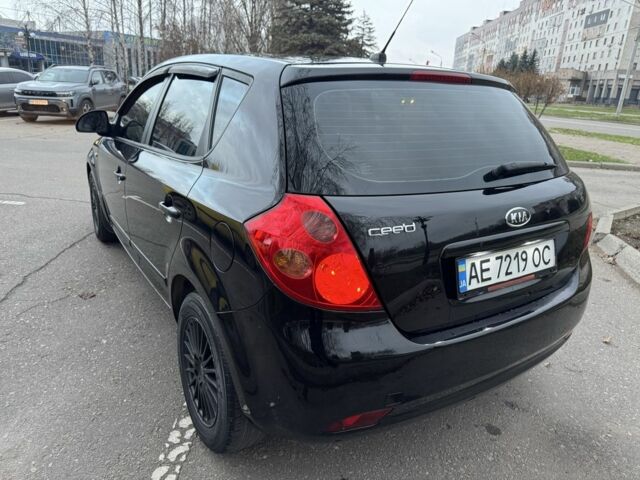 Чорний Кіа Сід, об'ємом двигуна 1.4 л та пробігом 169 тис. км за 4900 $, фото 4 на Automoto.ua