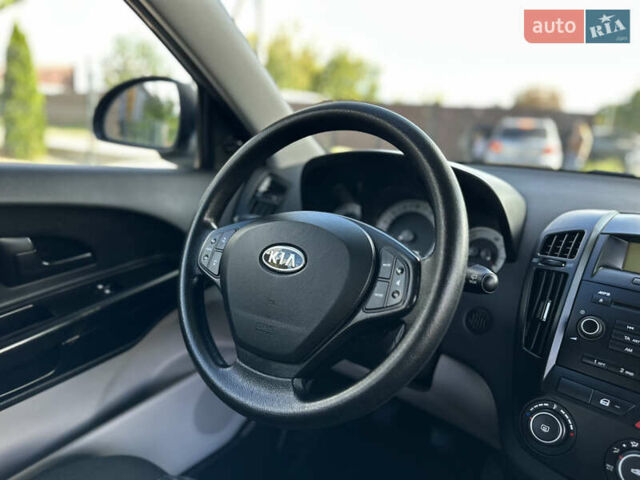 Чорний Кіа Сід, об'ємом двигуна 1.4 л та пробігом 226 тис. км за 5900 $, фото 51 на Automoto.ua