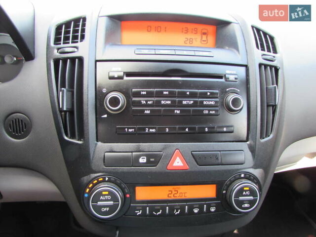 Черный Киа Сид, объемом двигателя 1.6 л и пробегом 147 тыс. км за 5998 $, фото 25 на Automoto.ua