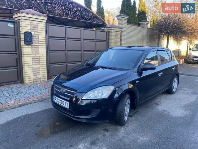 Чорний Кіа Сід, об'ємом двигуна 1.4 л та пробігом 192 тис. км за 6200 $, фото 3 на Automoto.ua