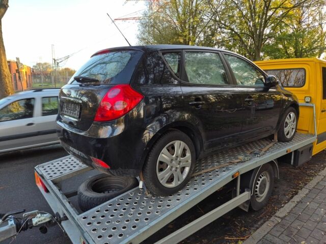 Черный Киа Сид, объемом двигателя 1.6 л и пробегом 200 тыс. км за 5999 $, фото 5 на Automoto.ua