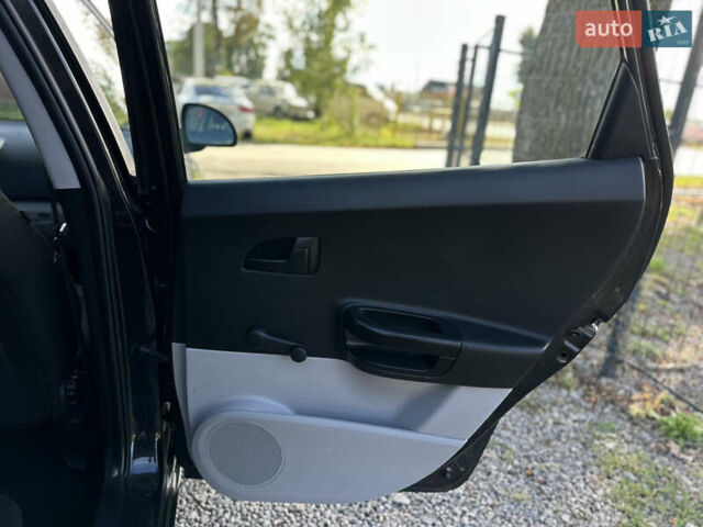 Чорний Кіа Сід, об'ємом двигуна 1.4 л та пробігом 226 тис. км за 5900 $, фото 42 на Automoto.ua