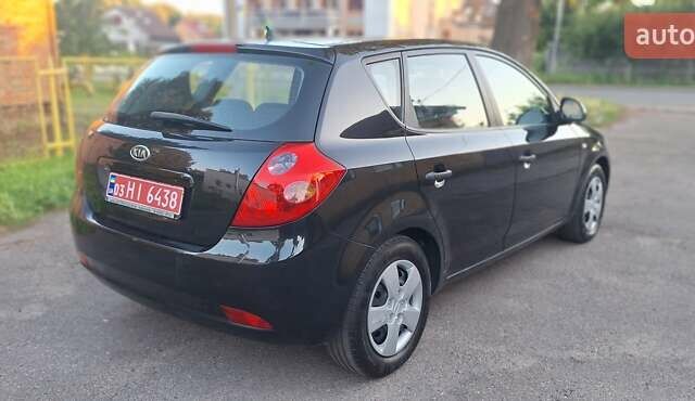 Чорний Кіа Сід, об'ємом двигуна 1.4 л та пробігом 170 тис. км за 5600 $, фото 31 на Automoto.ua