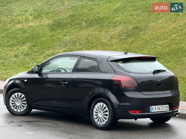 Черный Киа Сид, объемом двигателя 1.4 л и пробегом 215 тыс. км за 4600 $, фото 12 на Automoto.ua