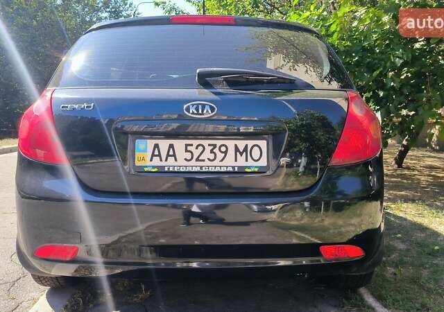 Черный Киа Сид, объемом двигателя 1.6 л и пробегом 204 тыс. км за 7200 $, фото 3 на Automoto.ua