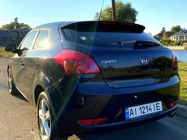 Киа Сид 2008 в Киеве на Automoto.ua Черный Киа Сид, объемом двигателя 1.6 л и пробегом 257 тыс. км за 5800 $, фото 2 на Automoto.ua