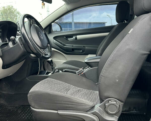Черный Киа Сид, объемом двигателя 2.02 л и пробегом 231 тыс. км за 5100 $, фото 23 на Automoto.ua